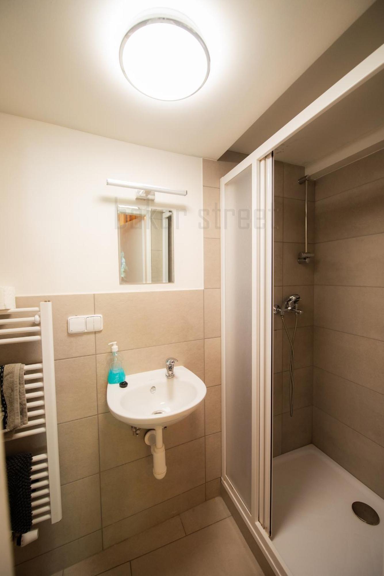 Storey Apartment Close To Metro Palmovka Praga Exterior foto
